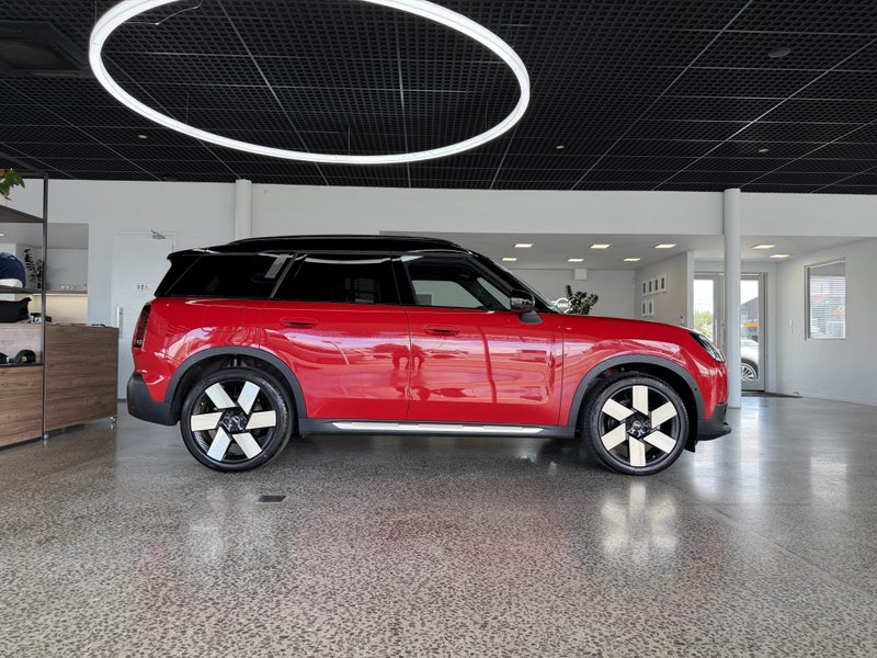 2025 MINI Countryman S ALL4 image 3