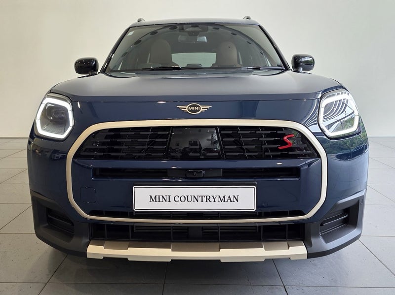 2025 MINI Countryman S ALL4 Favoured image 2