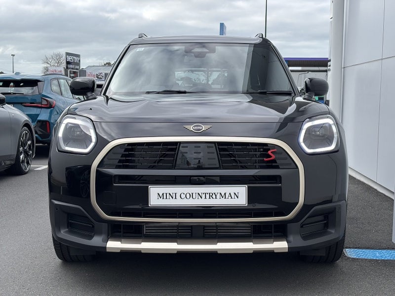 2025 MINI Countryman S All4 Favoured image 4
