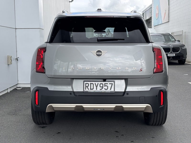 2025 MINI Countryman S All4 Favoured image 5
