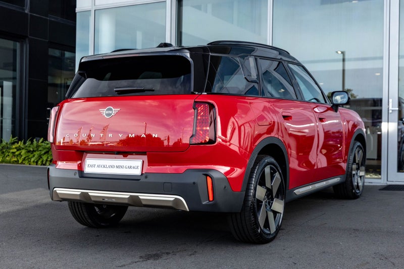 2025 MINI Countryman S ALL4 Favoured image 4