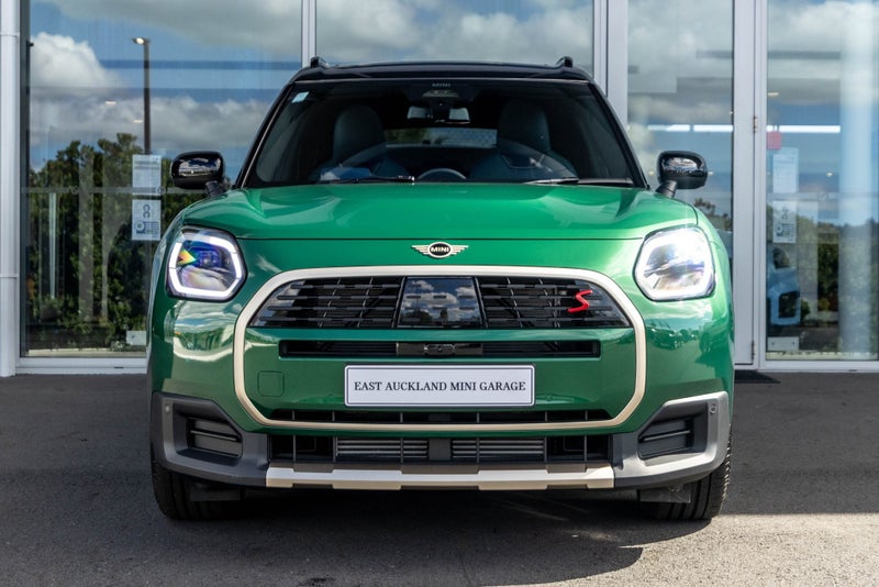 2025 MINI Countryman S ALL4 Favoured image 2