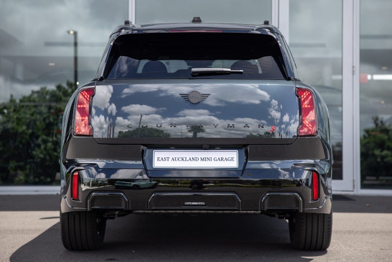 2025 MINI Countryman S ALL4 JCW Sports image 4