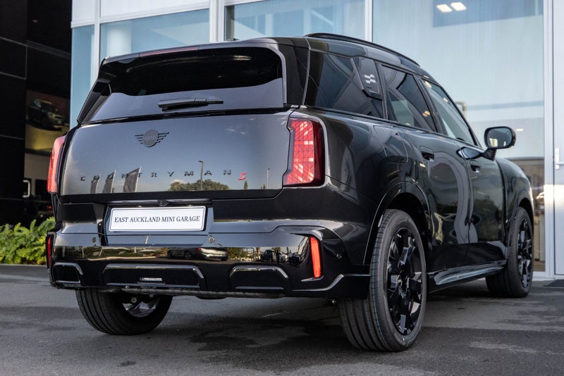 2025 MINI Countryman S ALL4 JCW Sports image 5