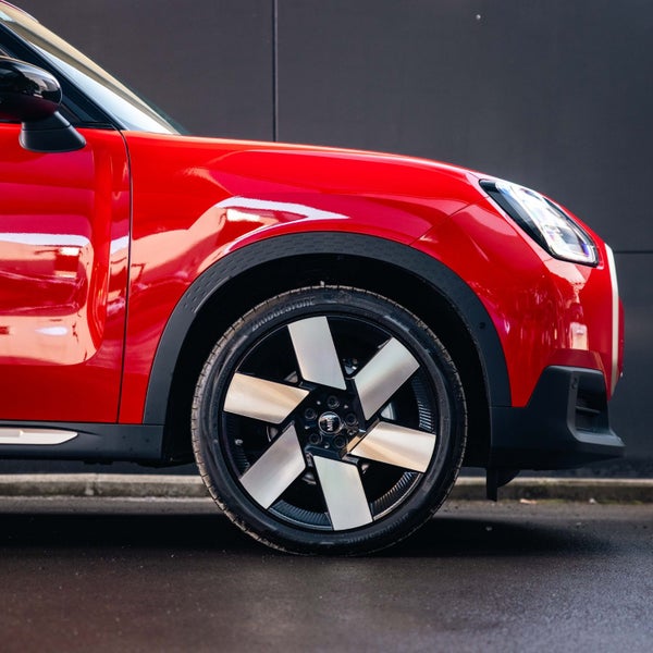 2025 MINI Countryman S Favoured image 5