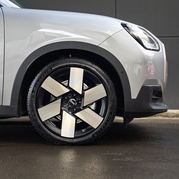 2025 MINI Countryman SE ALL4 Favoured image 5