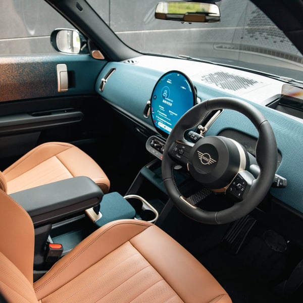 2025 MINI Countryman SE ALL4 Favoured image 3