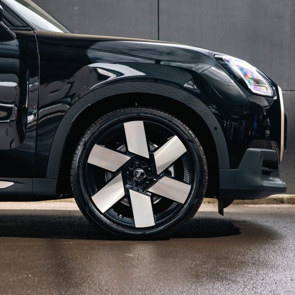 2025 MINI Countryman SE ALL4 Favoured image 5
