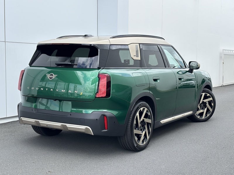 2025 MINI Countryman SE All4 Favoured image 2