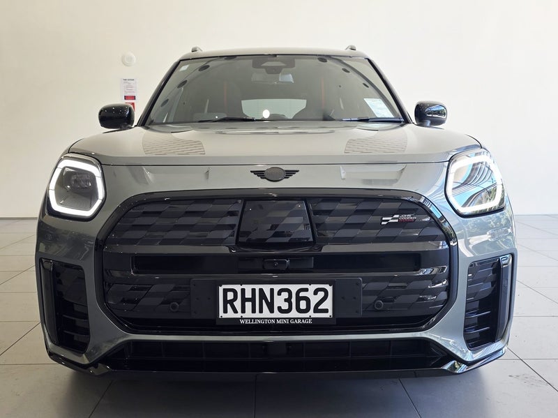 2025 MINI Countryman SE All4 JCW Sport image 2