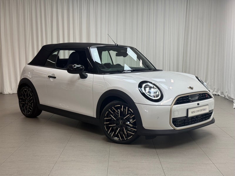 2025 MINI Hatch Cooper S Convertible Favoured image 2