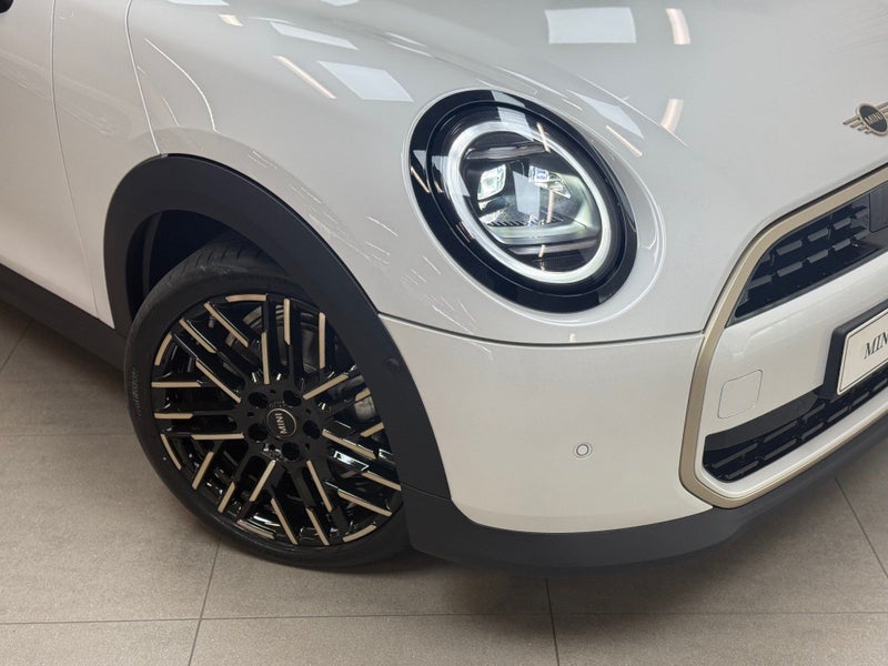 2025 MINI Hatch Cooper S Convertible Favoured image 3