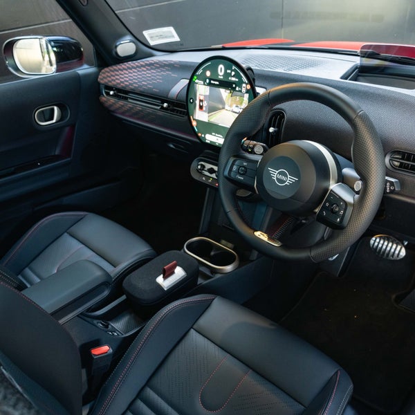 2025 MINI JCW 3 Door Hatch Favoured image 3