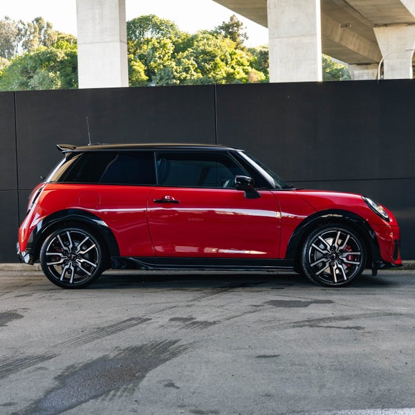 2025 MINI JCW 3 Door Hatch Favoured image 4