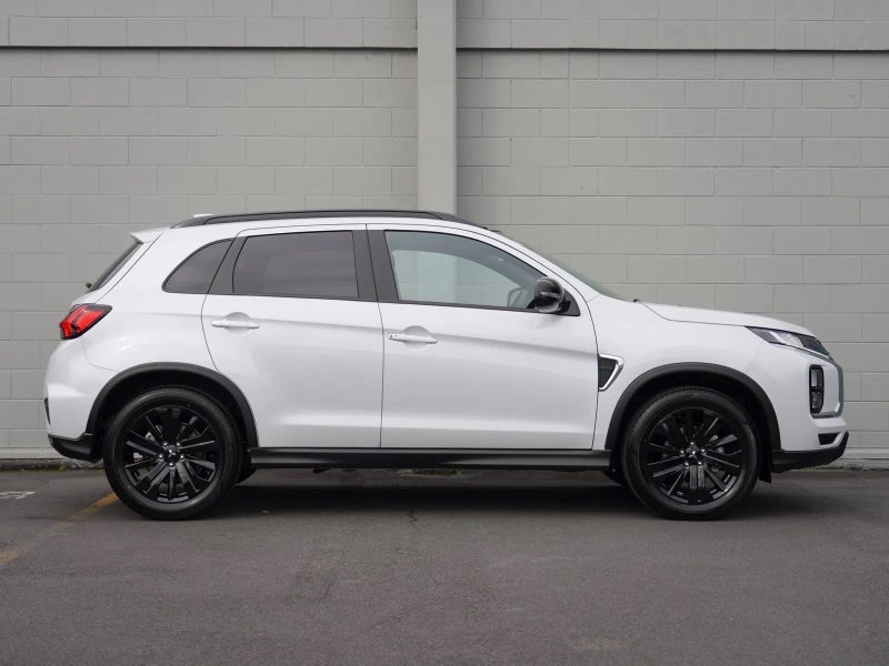 2025 Mitsubishi ASX 2.0 Black Edition auto image 3