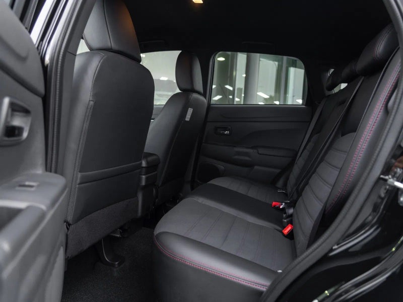 2025 Mitsubishi ASX 2.0 Black Edition auto image 4