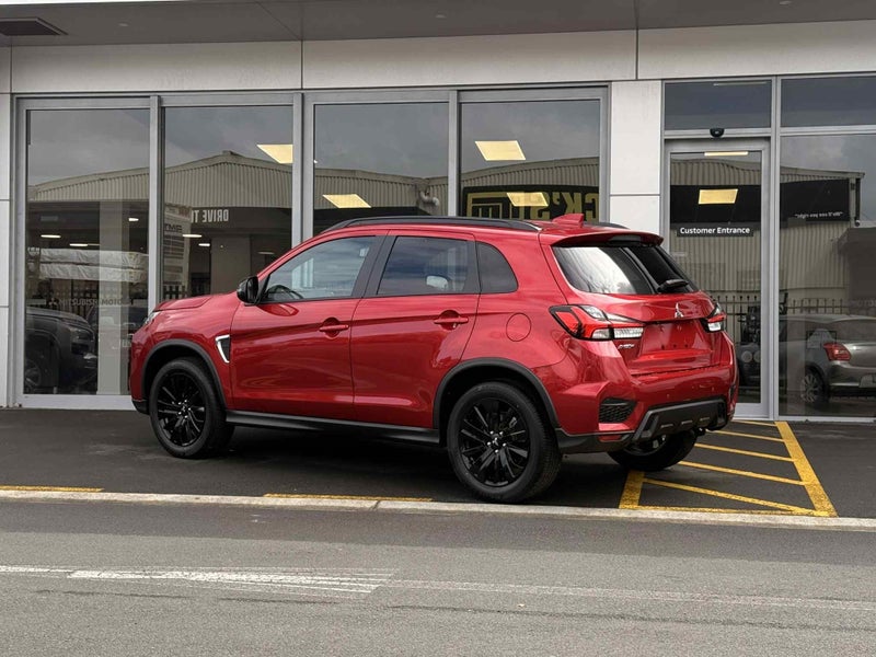 2025 Mitsubishi ASX 2.0P BLACK EDITION 2WD CVT... image 4