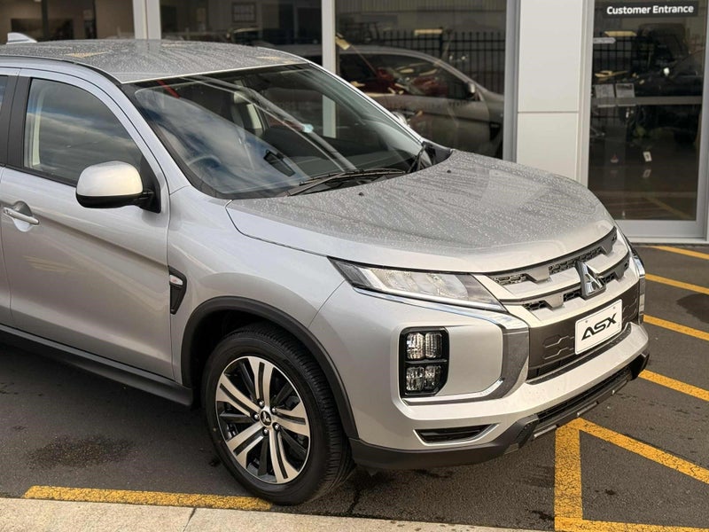 2025 Mitsubishi ASX 2.0P LS 2WD CVT - STYLE UP... image 2