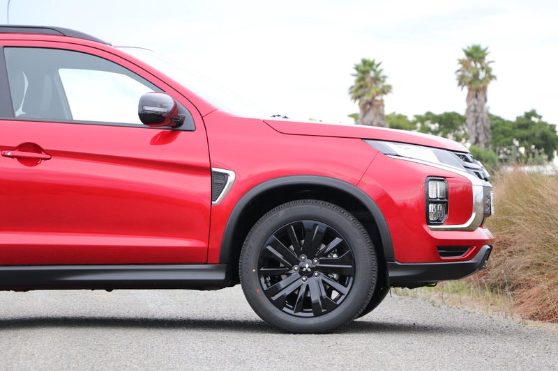 2025 Mitsubishi ASX Black Edition 2.0P image 3