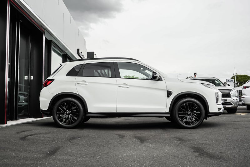 2025 Mitsubishi ASX Black Edition image 4