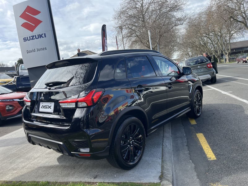 2025 Mitsubishi ASX Black Edition image 4