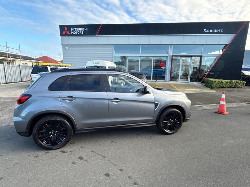 2025 Mitsubishi ASX Black Edition image 3