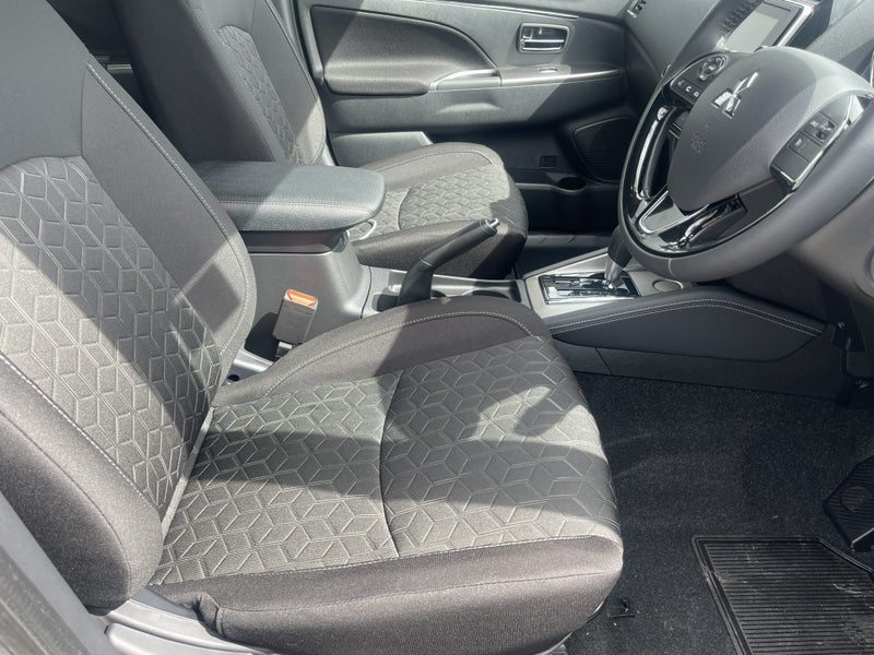 2025 Mitsubishi ASX LS - image 5