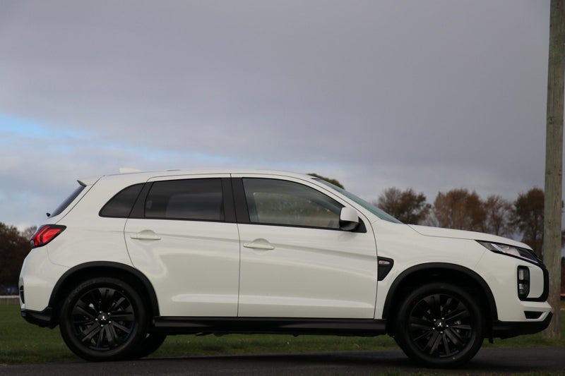 2025 Mitsubishi ASX LS (BLACK OUT) image 3