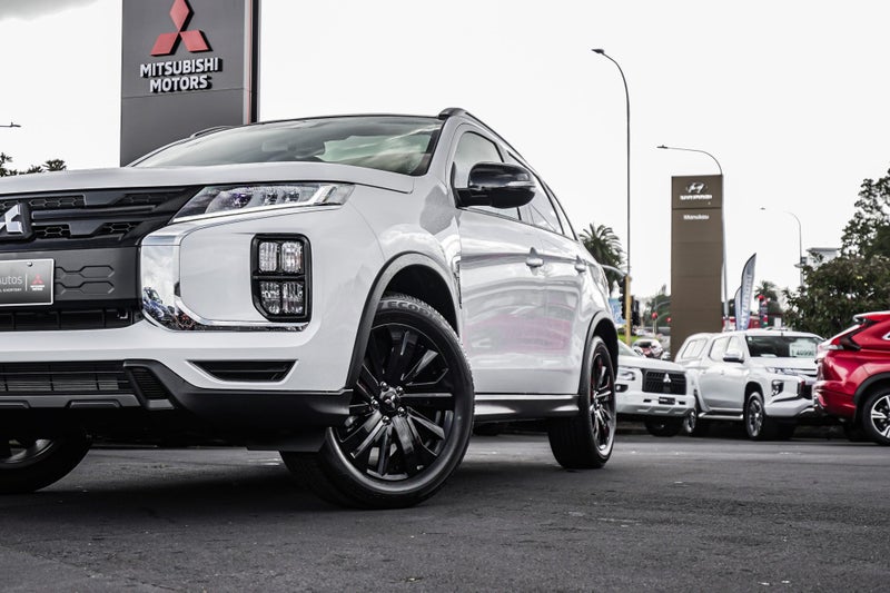 2025 Mitsubishi ASX VRX image 2