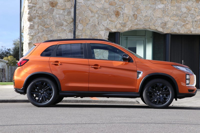 2025 Mitsubishi ASX VRX Black Edition image 3