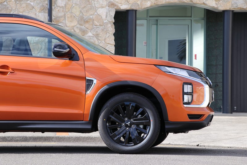 2025 Mitsubishi ASX VRX Black Edition image 4