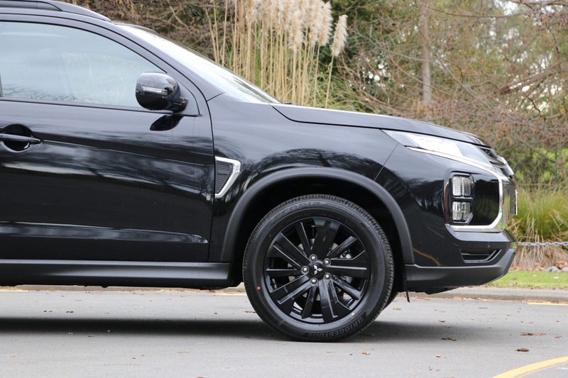 2025 Mitsubishi ASX VRX Black Edition image 4