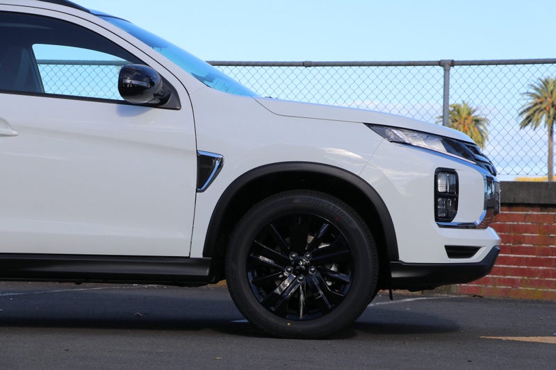 2025 Mitsubishi ASX VRX Black Edition image 4