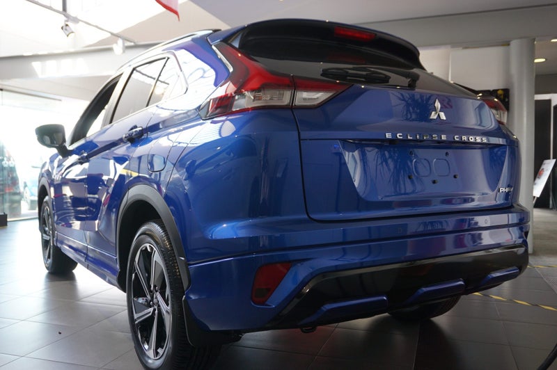 2025 Mitsubishi Eclipse Cross PHEV VRX 2.4L 4wd image 3