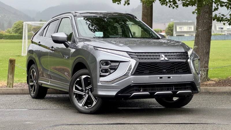 2025 Mitsubishi Eclipse Cross PHEV VRX 4WD image 1