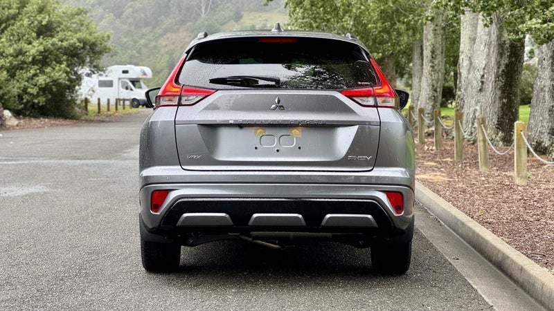 2025 Mitsubishi Eclipse Cross PHEV VRX 4WD image 3