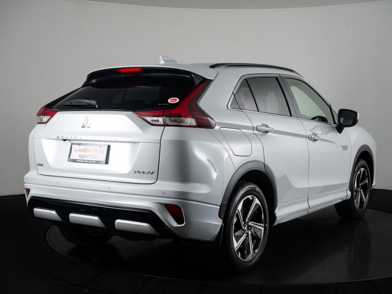 2025 Mitsubishi Eclipse Cross PHEV VRX 4WD image 4