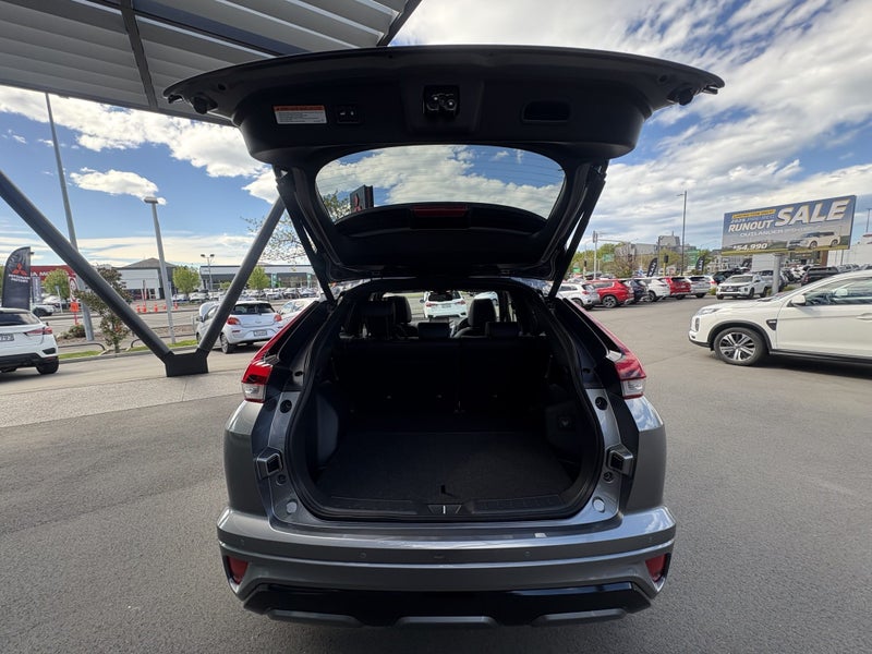 2025 Mitsubishi Eclipse Cross PHEV VRX S-AWC 2.4L image 5