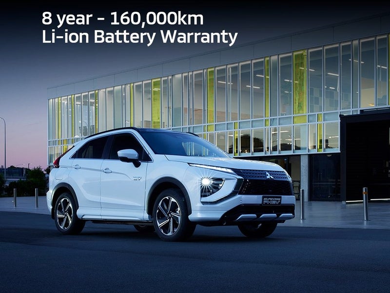 2025 Mitsubishi Eclipse Cross PHEV XLS 4WD 2.4L... image 5