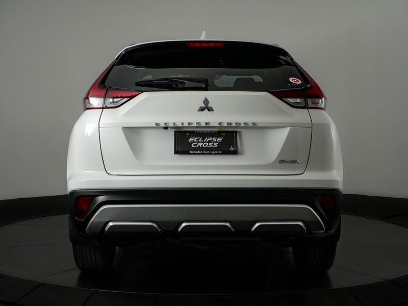 2025 Mitsubishi Eclipse Cross PHEV XLS 4WD image 2