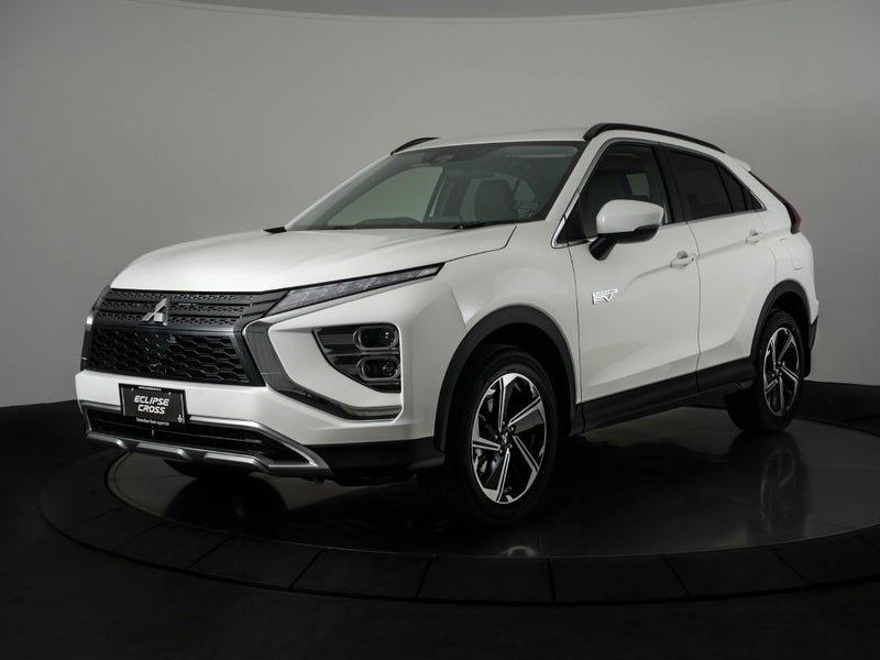 2025 Mitsubishi Eclipse Cross PHEV XLS 4WD image 3