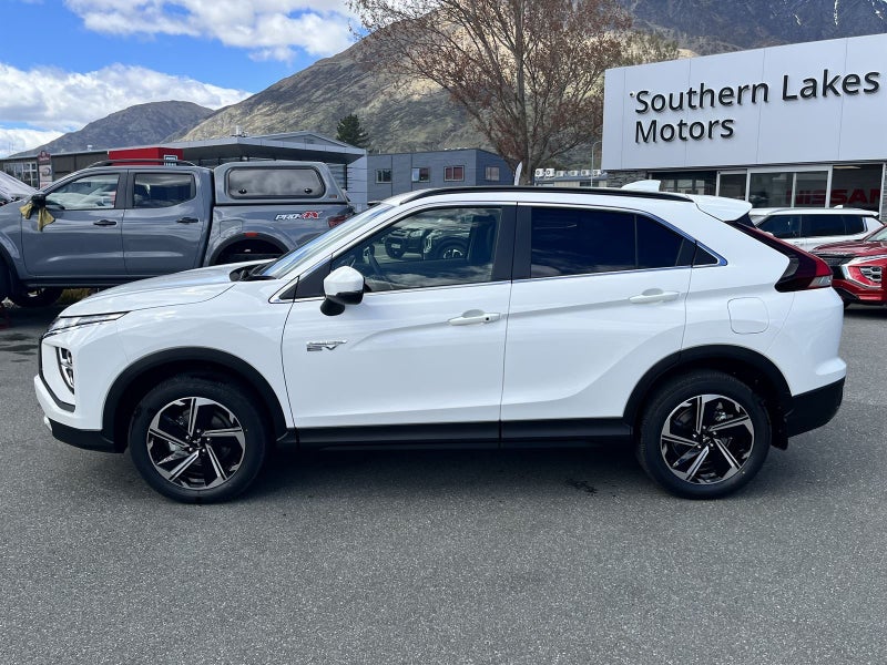 2025 Mitsubishi Eclipse Cross PHEV XLS AWD image 3