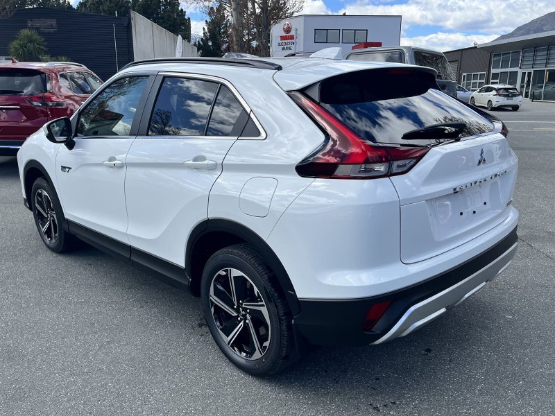 2025 Mitsubishi Eclipse Cross PHEV XLS AWD image 5