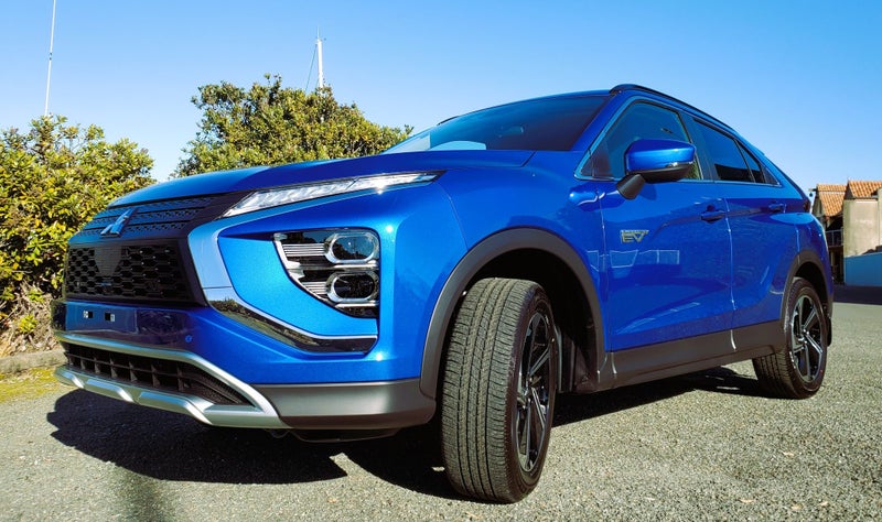 2025 Mitsubishi Eclipse Cross PHEV XLS AWD - IN... image 4