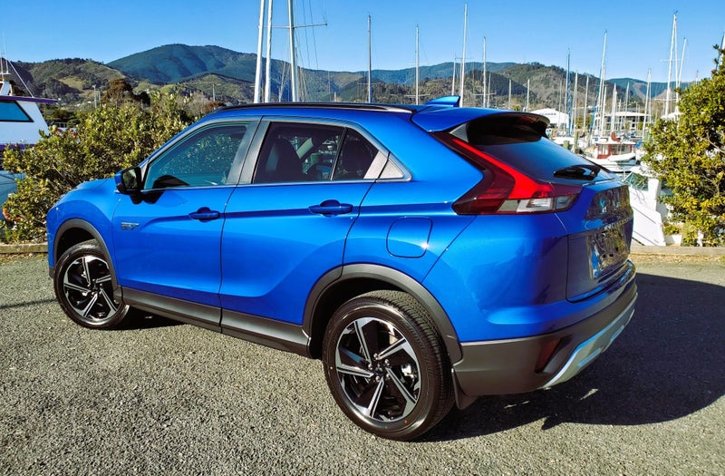 2025 Mitsubishi Eclipse Cross PHEV XLS AWD - IN... image 5