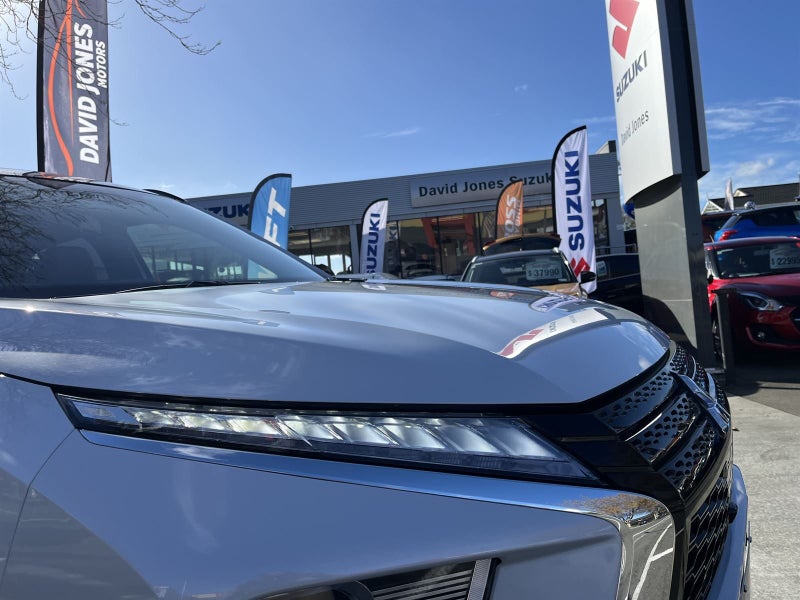 2025 Mitsubishi Eclipse Cross VRX image 2