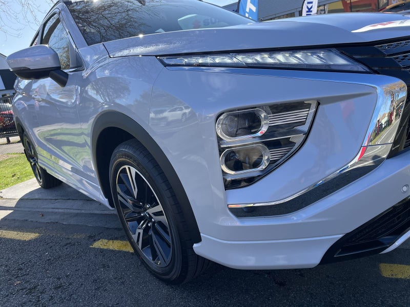 2025 Mitsubishi Eclipse Cross VRX image 3