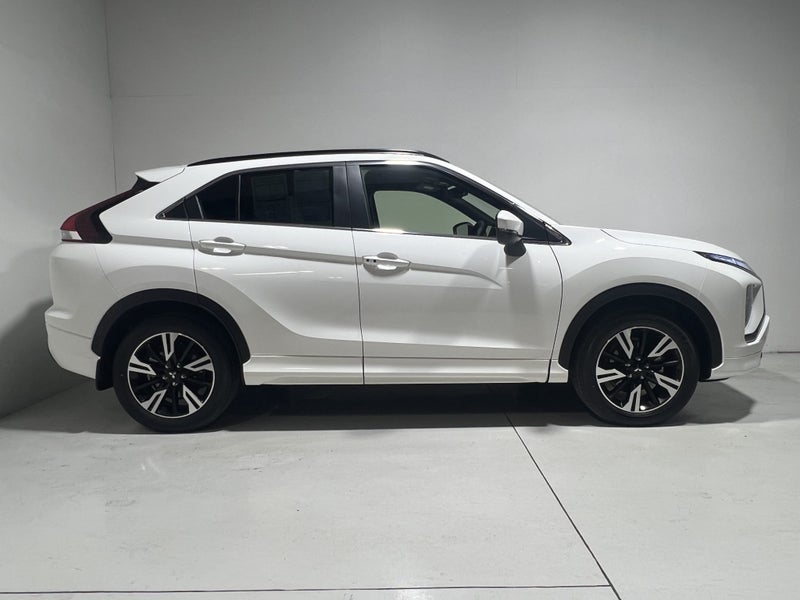 2025 Mitsubishi Eclipse Cross VRX 1.5 TURBO 8 S... image 3