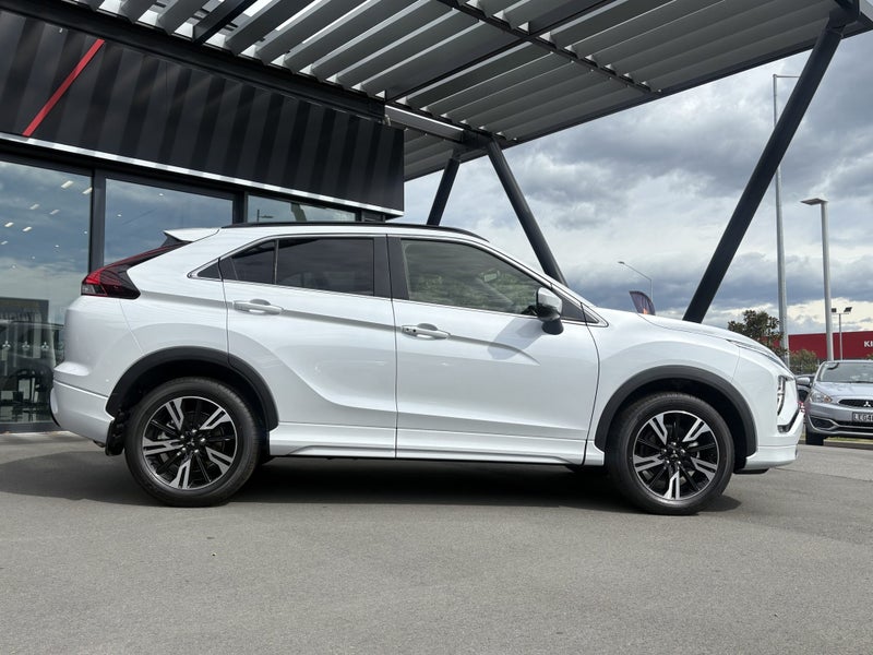 2025 Mitsubishi Eclipse Cross VRX 1.5P CVT image 3