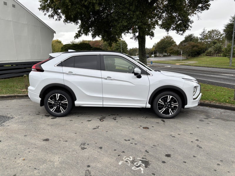 2025 Mitsubishi Eclipse Cross VRX 1.5PT/4WD/8CV... image 3